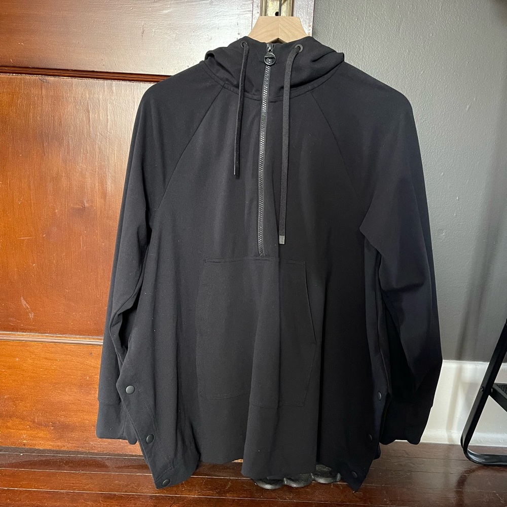 Athleta Glacier Handkerchief Poncho Hoodie, Size Small
